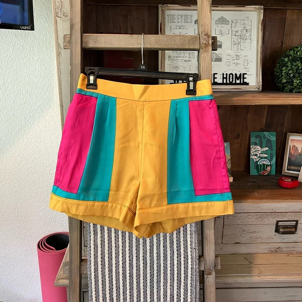 NWT J. Crew pull on short in Ratti squared away size 2